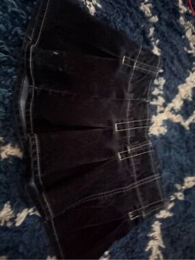 Madden Girl Black Pleated Mini Skirt